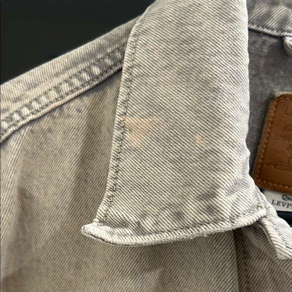 Levi's Women’s 90s Trucker Denim Jacket - Picture 8 of 9